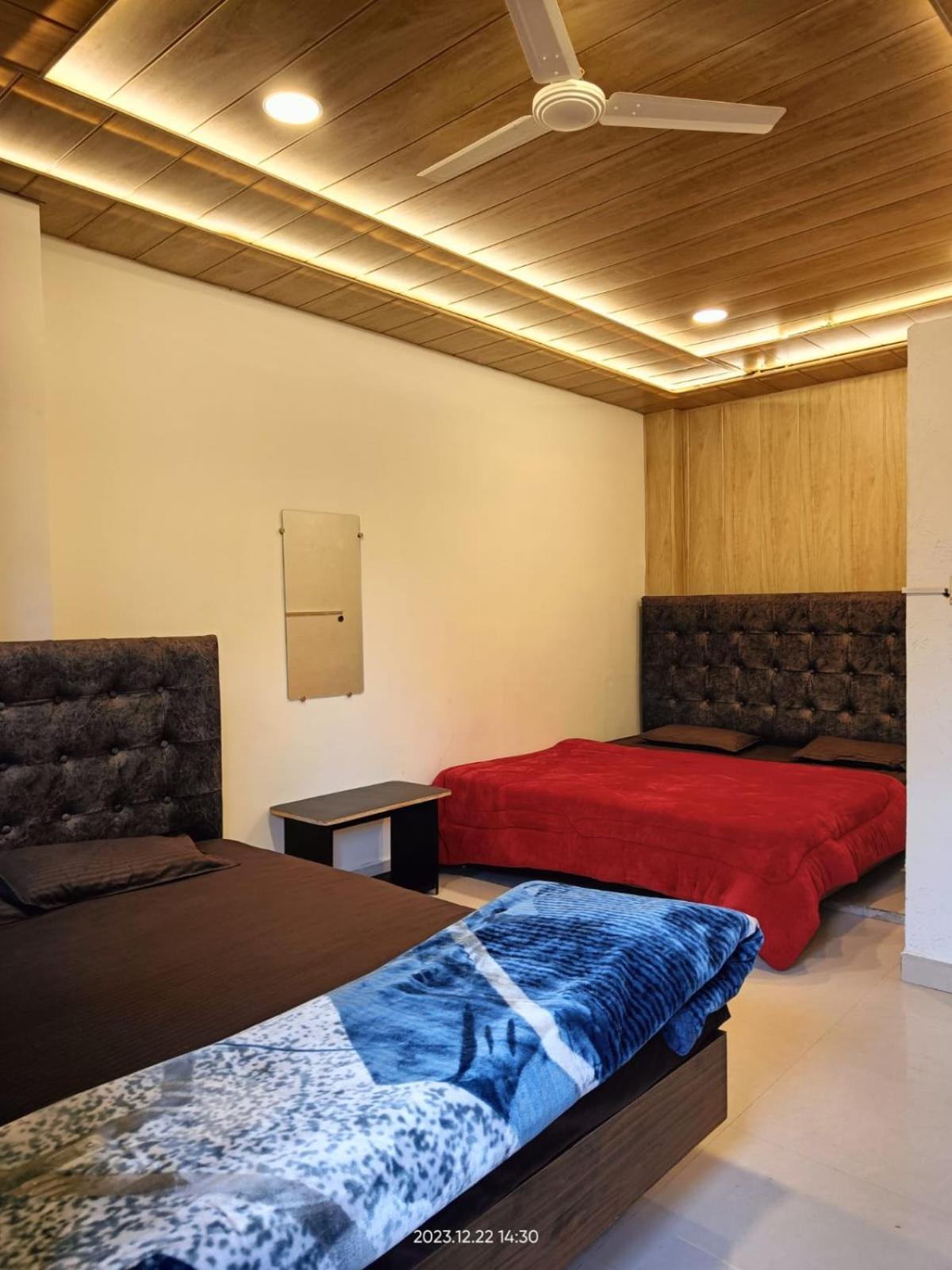 Pallav Guest House Ujjain Exteriör bild