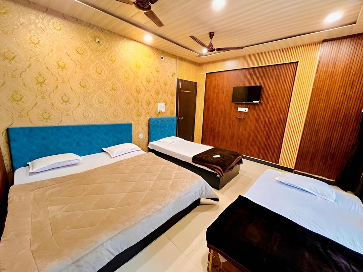 Pallav Guest House Ujjain Exteriör bild